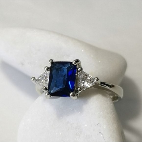 SAPPHIRE CZ in 14k white gold size 8 🆕 - Picture 4 of 9